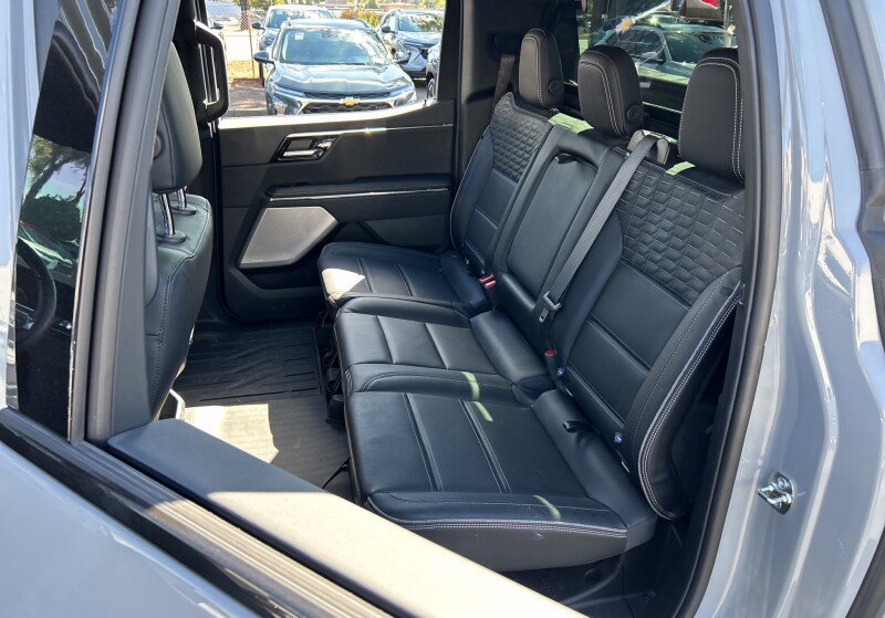 Used 2024 GMC Sierra EV Denali AWD/4WD image 6