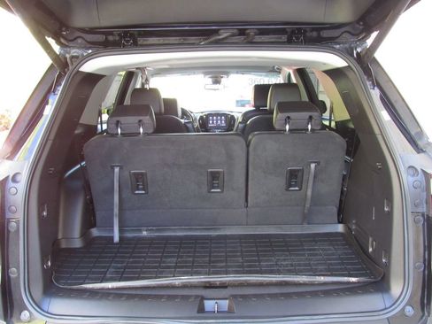 Used 2020 Chevrolet Traverse RS AWD/4WD image 23