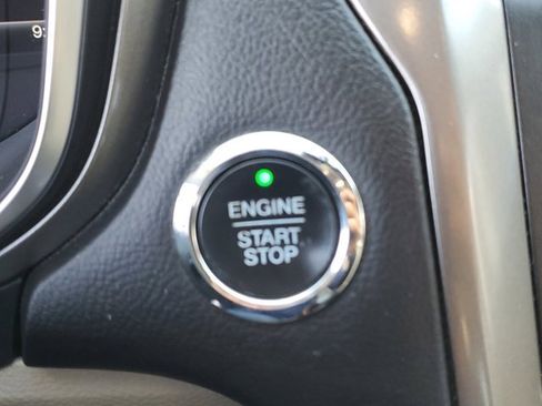 Used 2017 Ford Fusion SE w/ Fusion SE Technology Package image 26