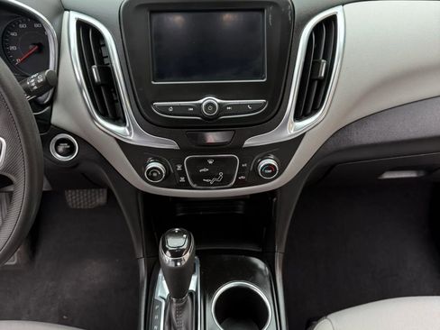 Used 2021 Chevrolet Equinox LS w/ LS Convenience Package image 26