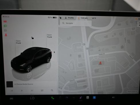 Used 2024 Tesla Model Y Long Range AWD/4WD image 15