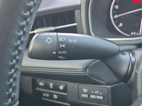 Used 2021 Toyota Avalon Touring FWD image 11