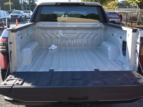 New 2026 GMC Sierra EV Elevation image 8