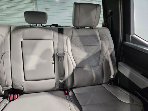 Used 2025 Toyota Tundra Limited AWD/4WD image 14