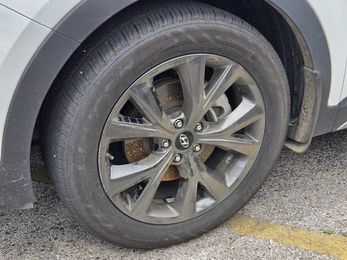 Used 2018 Hyundai Santa Fe Sport w/ 2.0T Ultimate Tech Package 05 FWD image 6