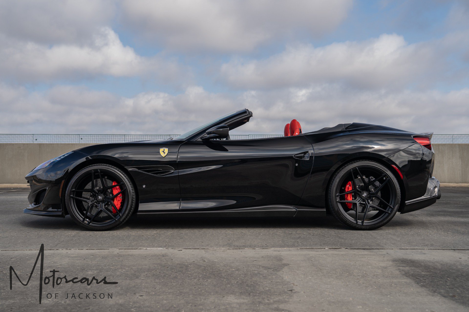 Used 2019 Ferrari Portofino RWD image 4