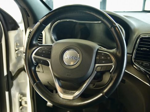 Used 2022 Jeep Grand Cherokee Limited AWD/4WD image 18