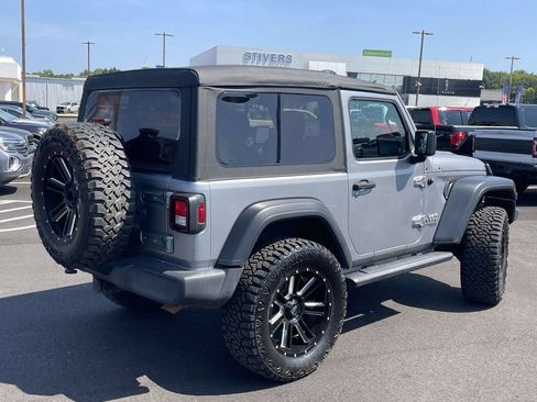 Used 2021 Jeep Wrangler Sport AWD/4WD image 3