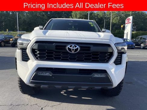 Used 2025 Toyota Tacoma TRD Off-Road w/ TRD Off Road Upgrade Package AWD/4WD image 13