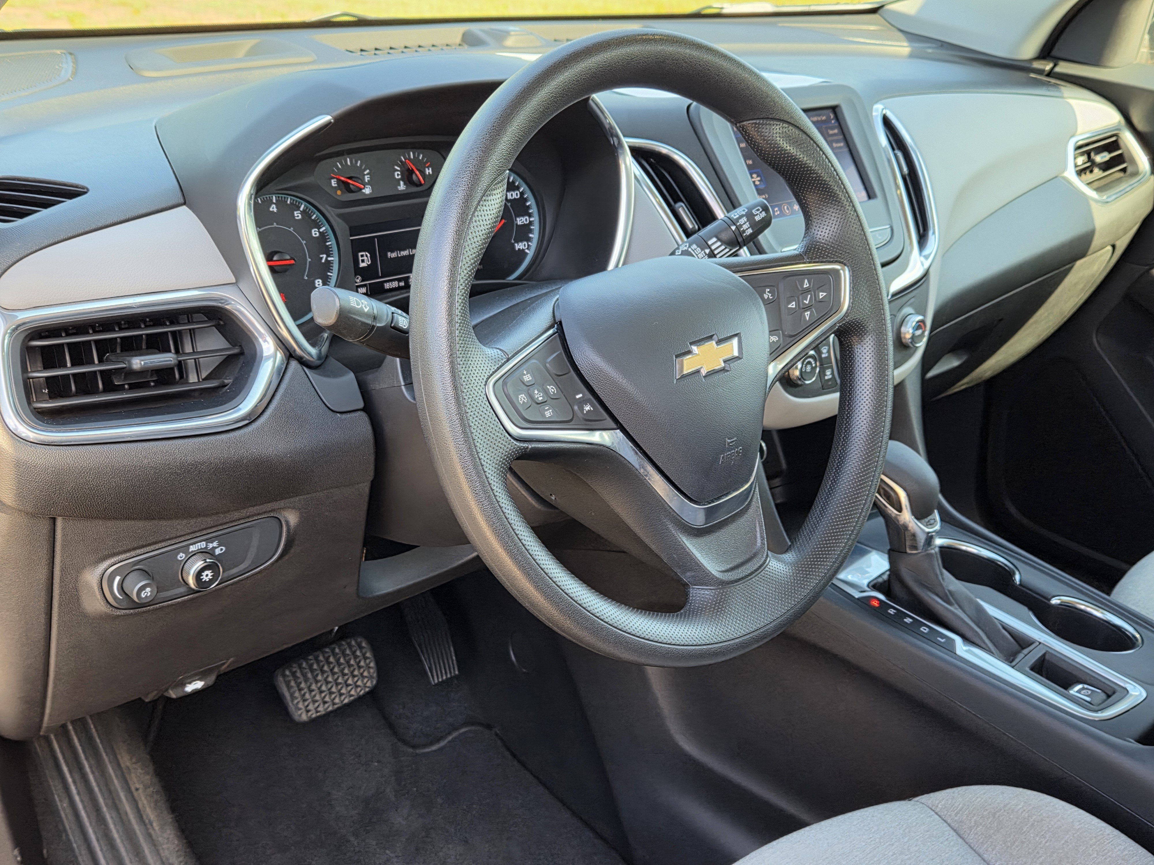 Used 2024 Chevrolet Equinox LS w/ Driver Confidence II Package FWD image 25