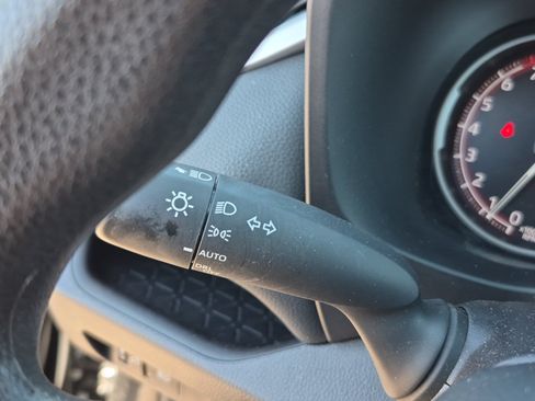 Used 2025 Toyota RAV4 XLE AWD/4WD image 34