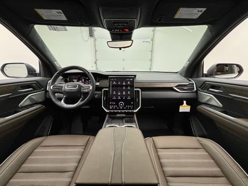 New 2027 GMC Acadia Denali Ultimate w/ LPO, Floor Liner Package AWD/4WD image 3