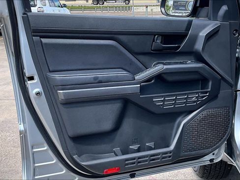 Certified 2025 Toyota Tacoma SR5 image 22