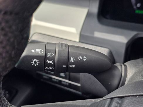 Used 2024 Toyota Tacoma TRD Off-Road w/ TRD Off Road Upgrade Package image 29