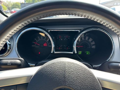 Used 2006 Ford Mustang GT RWD image 26