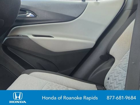 Used 2022 Chevrolet Equinox LS AWD/4WD image 31