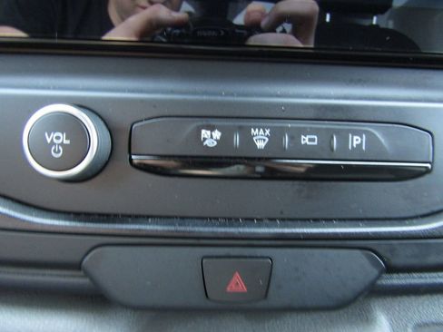 Used 2024 Ford E-Transit Low Roof image 29