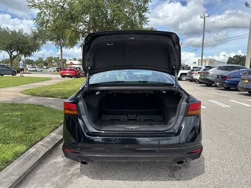 Used 2024 Nissan Altima 2.5 SR image 18