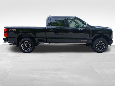 Used 2025 Ford F350 Platinum image 14