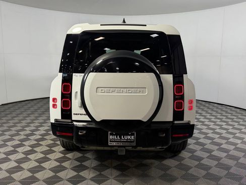 Used 2024 Land Rover Defender 130 X-Dynamic SE AWD/4WD image 6