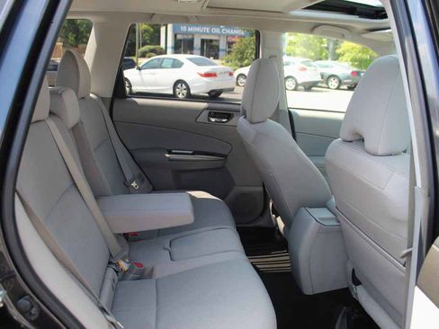 Used 2013 Subaru Forester 2.5X Premium w/ All-Weather Pkg AWD/4WD image 27