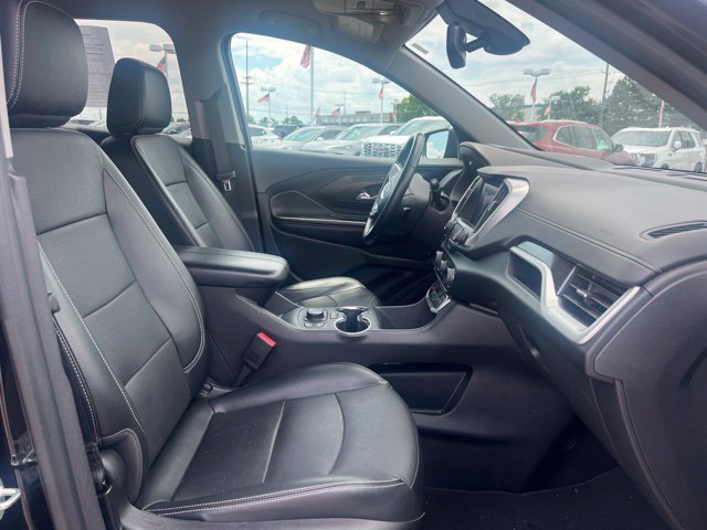 Used 2024 GMC Terrain SLT w/ Tech Package AWD/4WD image 11