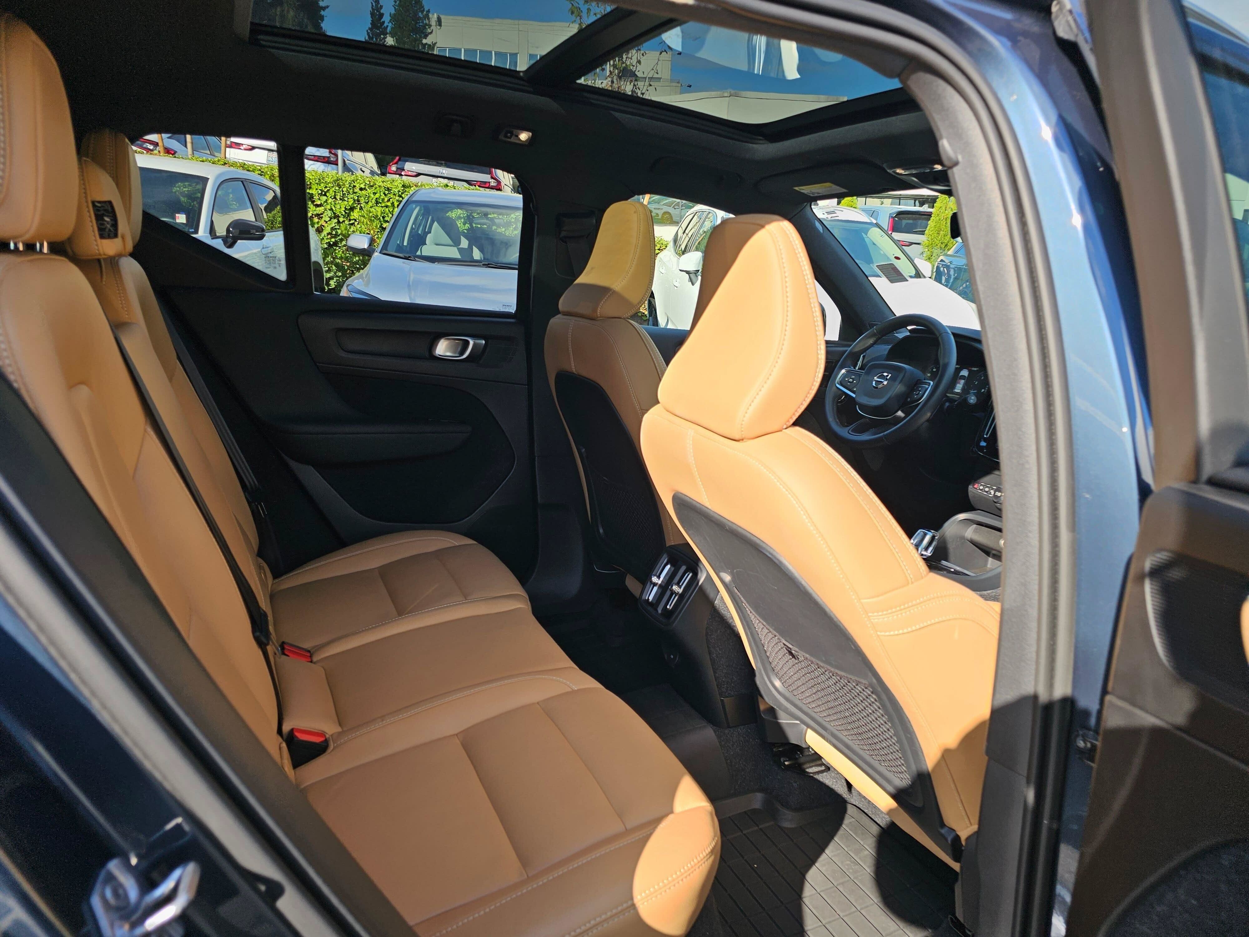 Used 2019 Volvo XC40 T5 Inscription AWD/4WD image 14