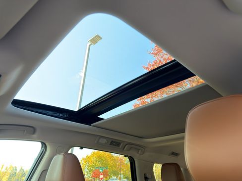 New 2025 Nissan Pathfinder Platinum image 31