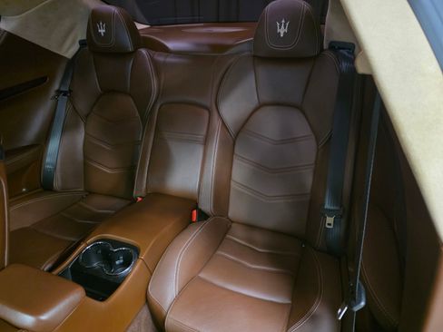 Used 2013 Maserati GranTurismo Sport image 23