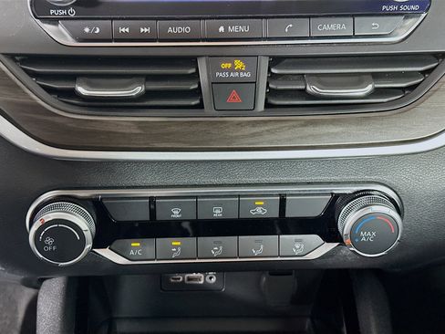 Used 2024 Nissan Altima 2.5 SV image 22