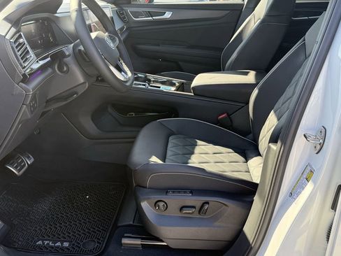 New 2026 Volkswagen Atlas Cross Sport SEL Premium R-Line image 12