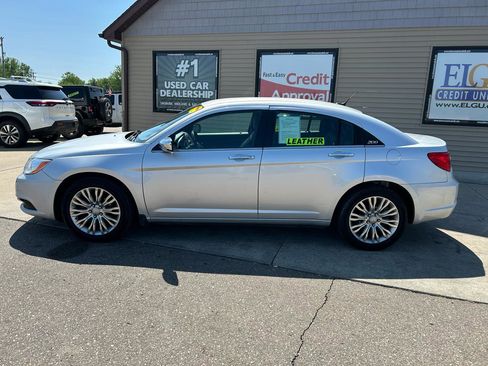 Used 2012 Chrysler 200 Limited FWD image 8