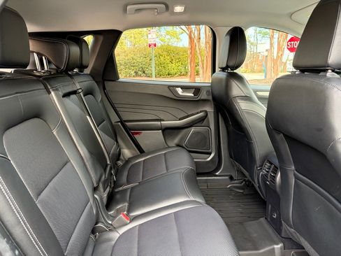 Used 2022 Ford Escape SEL w/ Technology Package image 23