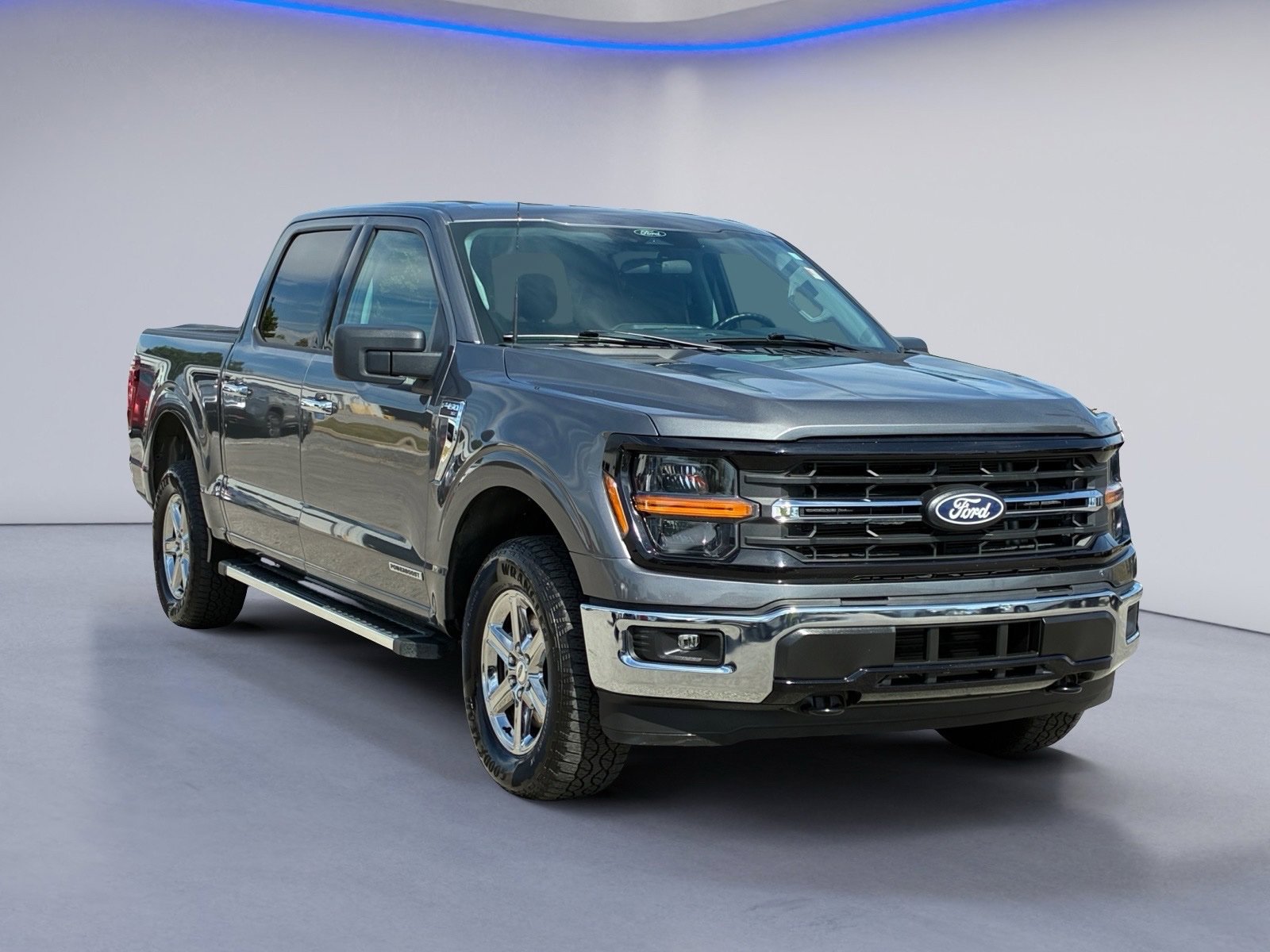 Used 2025 Ford F150 XLT w/ Equipment Group 301A Standard AWD/4WD image 5