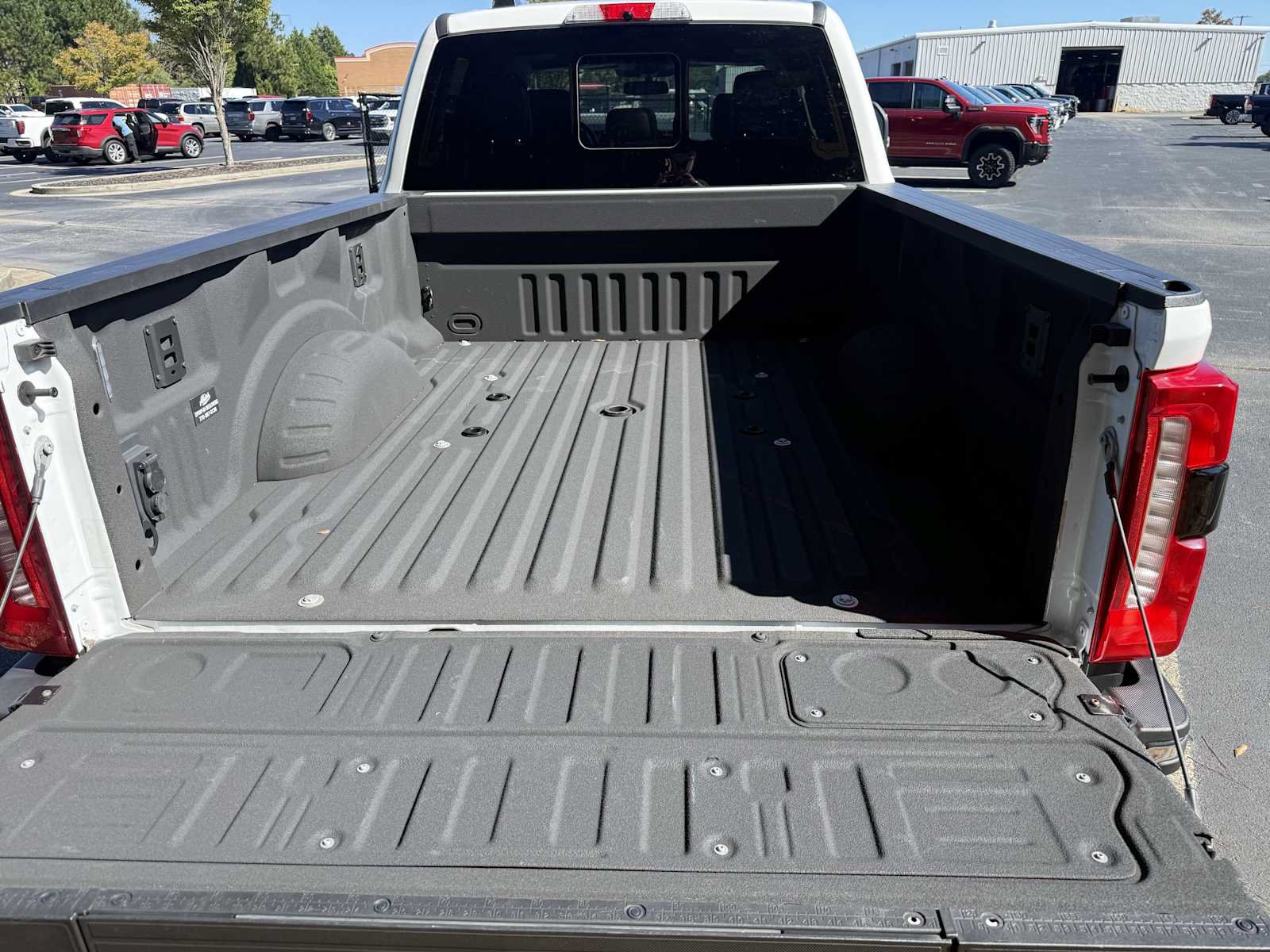 Used 2024 Ford F350 Lariat w/ Lariat Ultimate Package AWD/4WD image 7