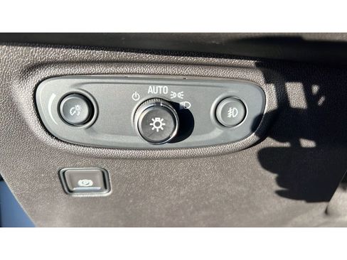 Certified 2024 GMC Terrain SLT w/ Infotainment Package II image 23