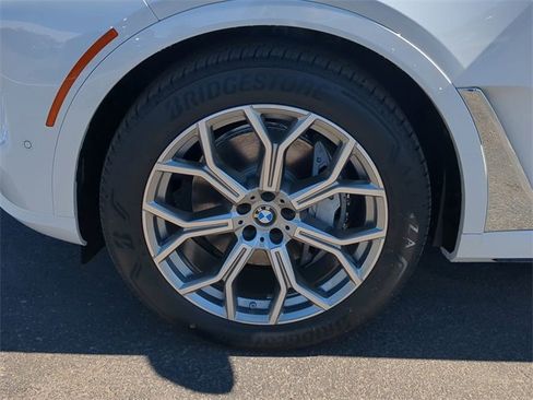 New 2026 BMW X7 xDrive40i w/ Premium Package image 10