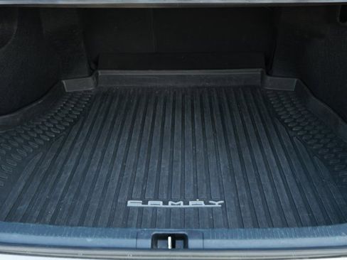 Used 2024 Toyota Camry LE image 10