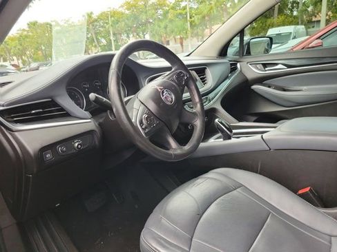 Used 2020 Buick Enclave Essence image 8