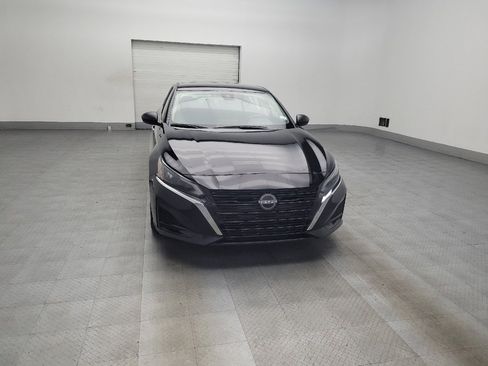 Used 2024 Nissan Altima 2.5 SV image 14