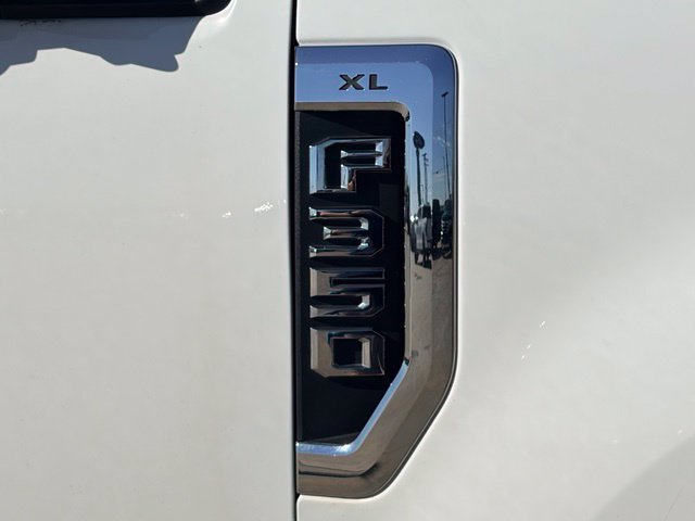 Used 2021 Ford F350 XL w/ Power Equipment Group AWD/4WD image 8