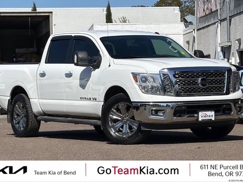 Used 2019 Nissan Titan SV w/ SV Convenience Package AWD/4WD image 1