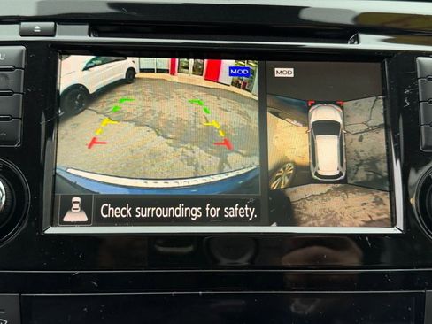 Used 2019 Nissan Rogue SV w/ Sun & Sound Touring Package image 16