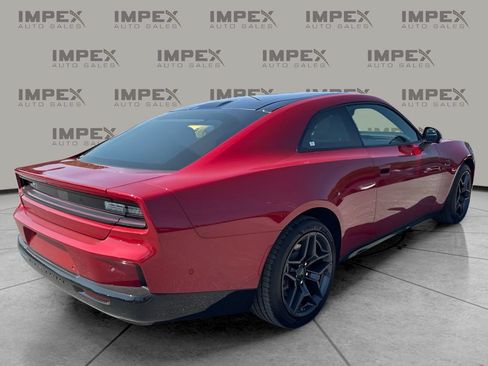 Used 2025 Dodge Charger Daytona R/T w/ Plus Group AWD/4WD image 4