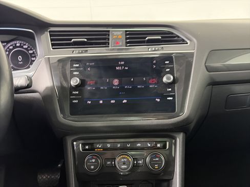 Used 2019 Volkswagen Tiguan SEL Premium image 21