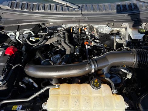 Used 2023 Ford Expedition Platinum image 11