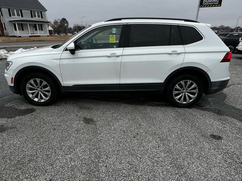 Used 2019 Volkswagen Tiguan SE image 2