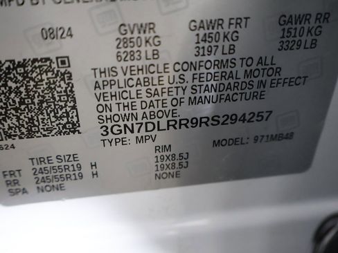 Used 2024 Chevrolet Equinox EV LT image 45