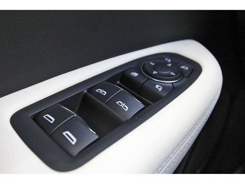 New 2025 Cadillac XT6 Sport w/ Technology Package image 16