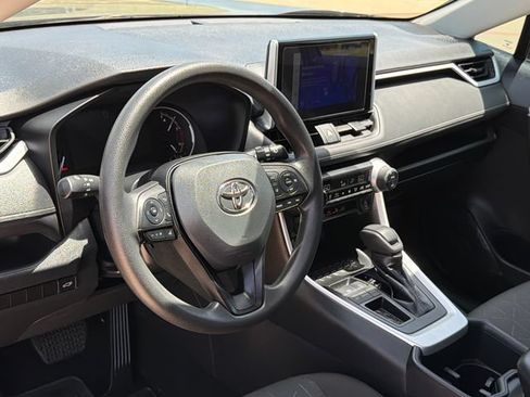 Used 2023 Toyota RAV4 XLE w/ Convenience Package FWD image 20